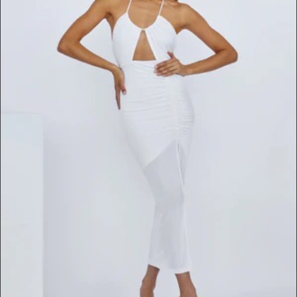 Dreamhouse Midi dress white. Brand Hello Molly. Never worn!